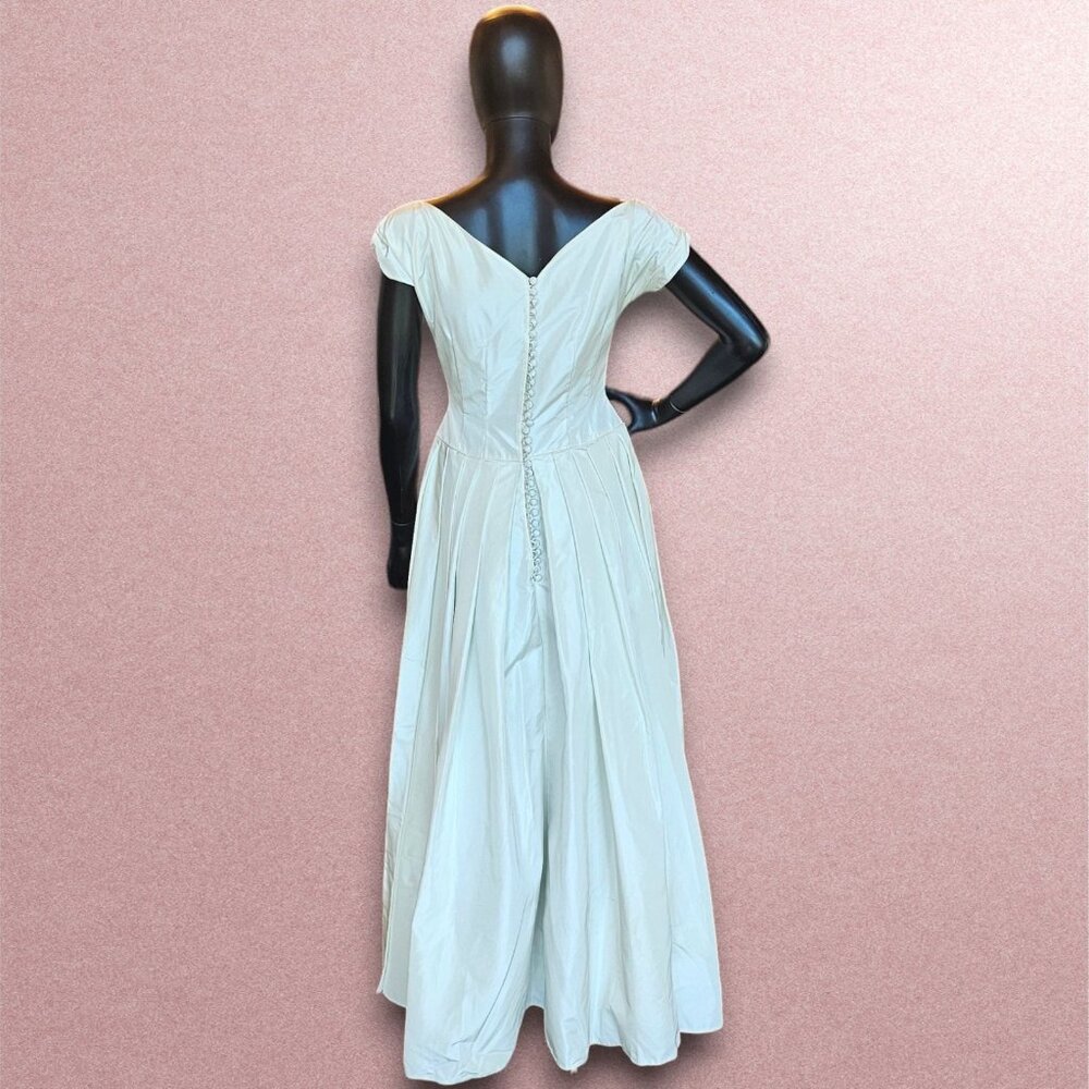 Vintage 50's Ivory Taffeta Cap Sleeve Wedding Gown - Picture 4 of 8